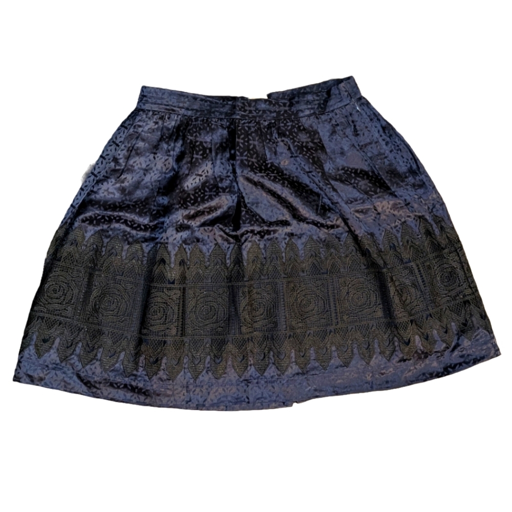 Temperly London 100% silk embroidered skirt